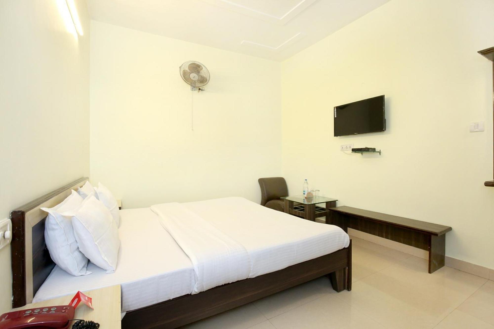Oyo 9243 Trumpets Hotel Amritsar Zewnętrze zdjęcie